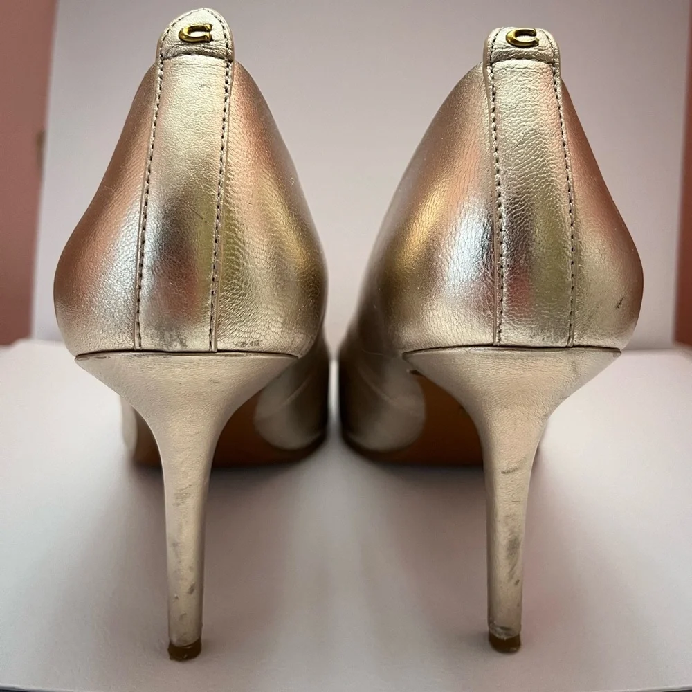 Coach gold pumps - Picture 3 of 11